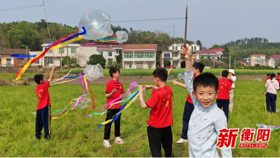 衡山县长江文武学校：青春作伴好春游，共赴自然乐无忧
