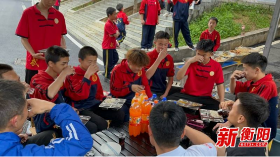 衡山县长江文武学校：寓教于乐展风采，实践育人促成长