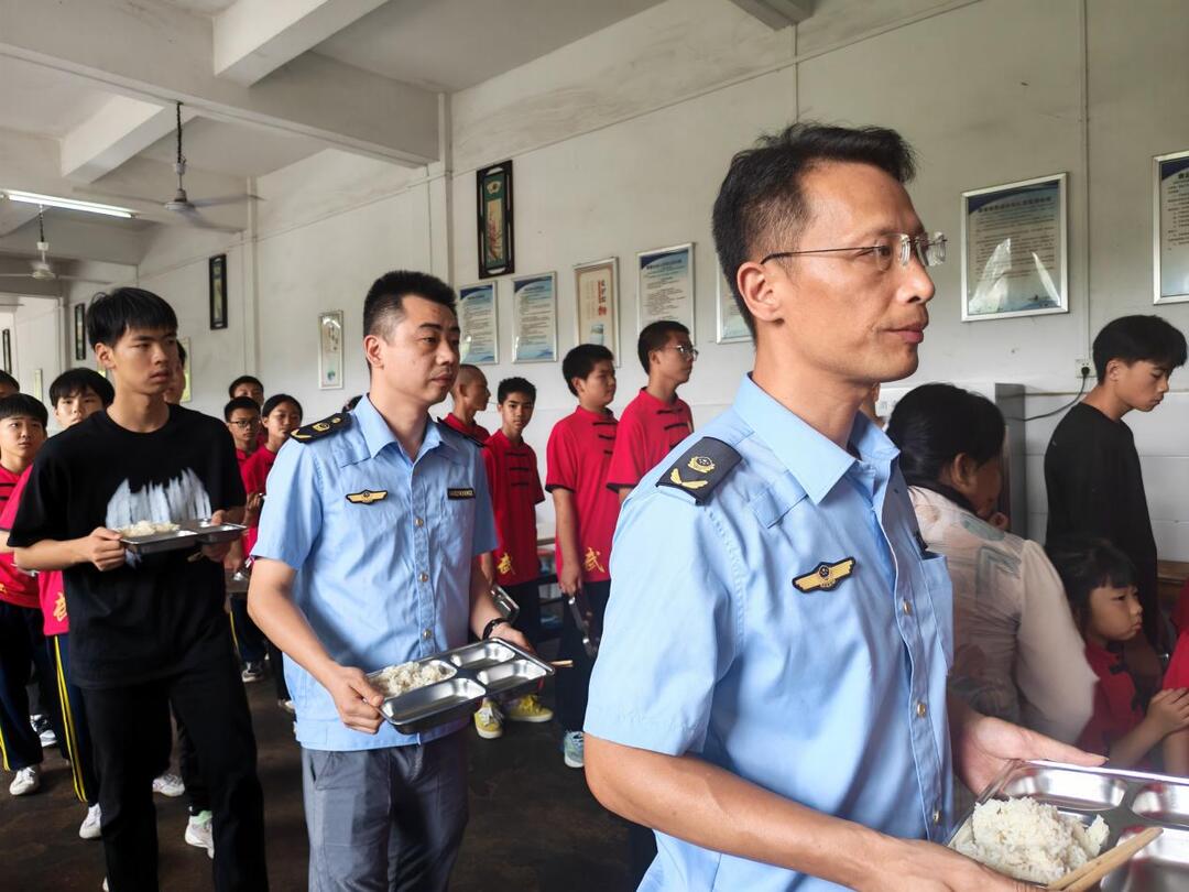 衡山县长江文武学校：守护