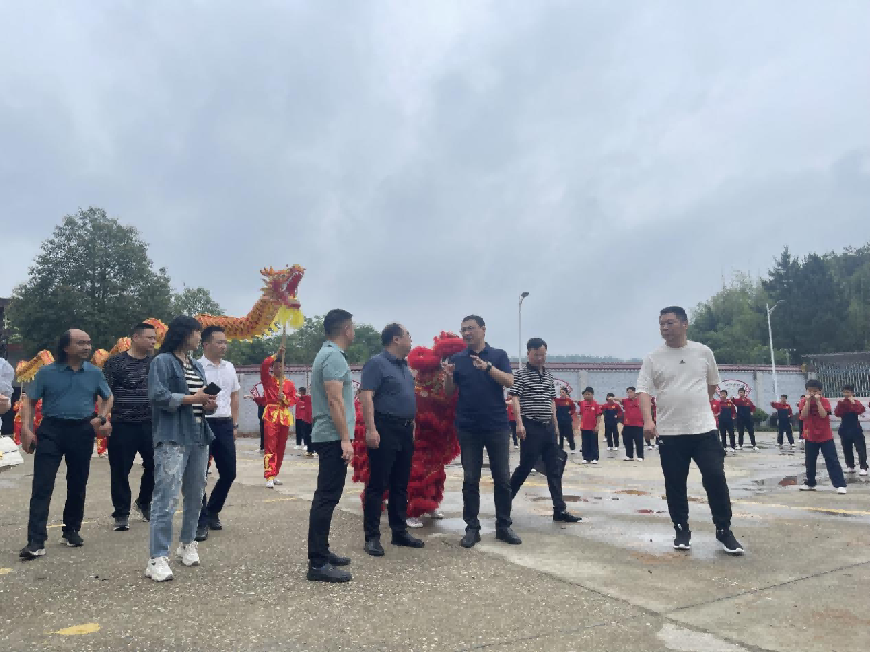 县政协调研长江文武学校体教融合工作(1)