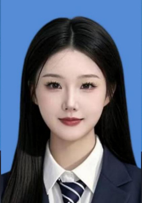 姓名：周庭&nbsp;科目：语文历史&nbsp;&nbsp;学历：本科
作为一名教师，我将教书育人视为毕生热爱与志业。我深信教育的温度，藏在一个个启发式的提问里，藏在对每份作业的用心批改中。见证学生从懵懂到思辨，从怯于表达到落笔生花，便是为师者最大的幸福。教学相长，愿永葆热忱，与孩子们共赴一场丰盈的文学之旅。
个人荣誉：
2025年荣获市级语文教学设计竞赛二等奖
2023年荣获市级语文教学设计竞赛三等奖
&nbsp;