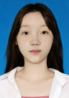董思涵 女 科目：数学 学历：本科
作为一名平凡的教师，我始终坚信教育是一场温暖的同行，是用初心守护初心、用成长陪伴成长的美好事业。在课堂上，我努力营造轻松包容、充满思考乐趣的学习氛围，通过鲜活的内容与真诚的交流，将枯燥的知识转化为学生乐于探究、勇于表达的成长动力。
教育感言：
用欣赏的眼光看待学生，用宽容的心态接纳学生，
用真挚的情感温暖学生，用专业的智慧成就学生。