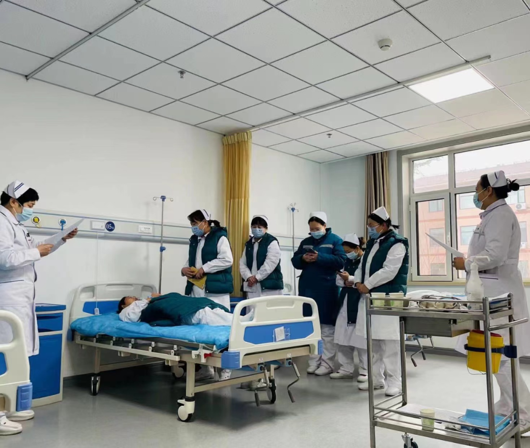 强化操作考核，安全服务患者