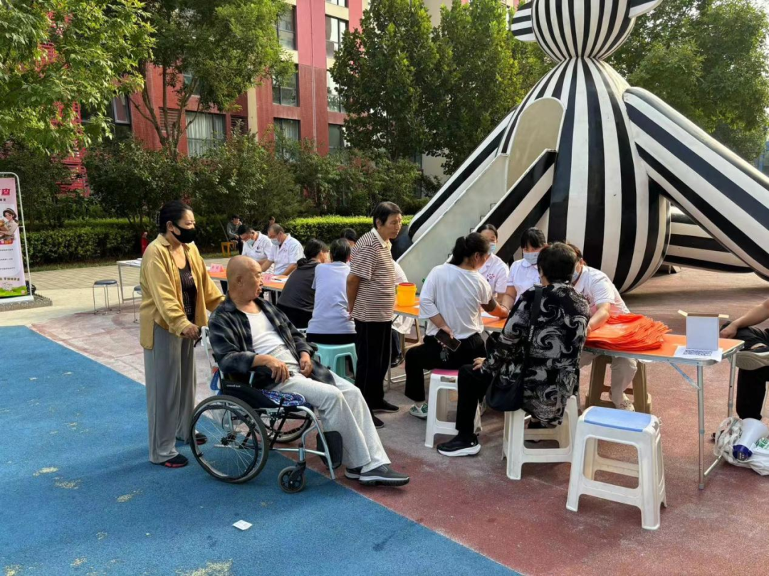 全国爱牙日义诊进社区