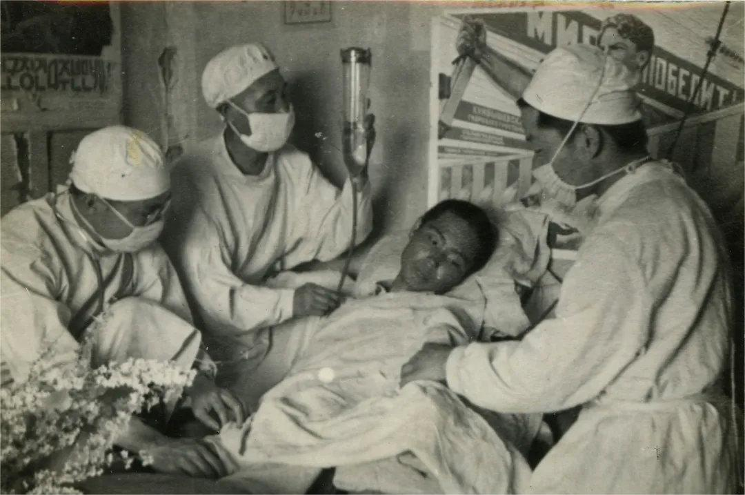 战火中的白衣天使：抗美援朝医疗战线的英雄赞歌