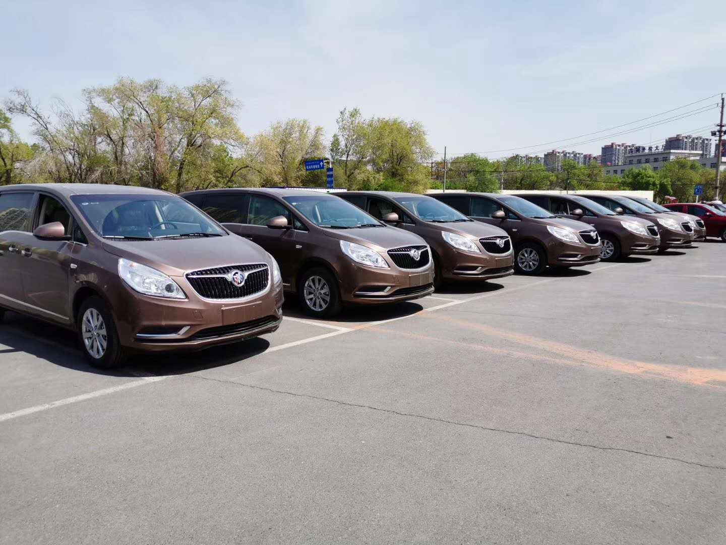 佛山商务租车专家：荣联租车为企业客户提供专业出行解决方案