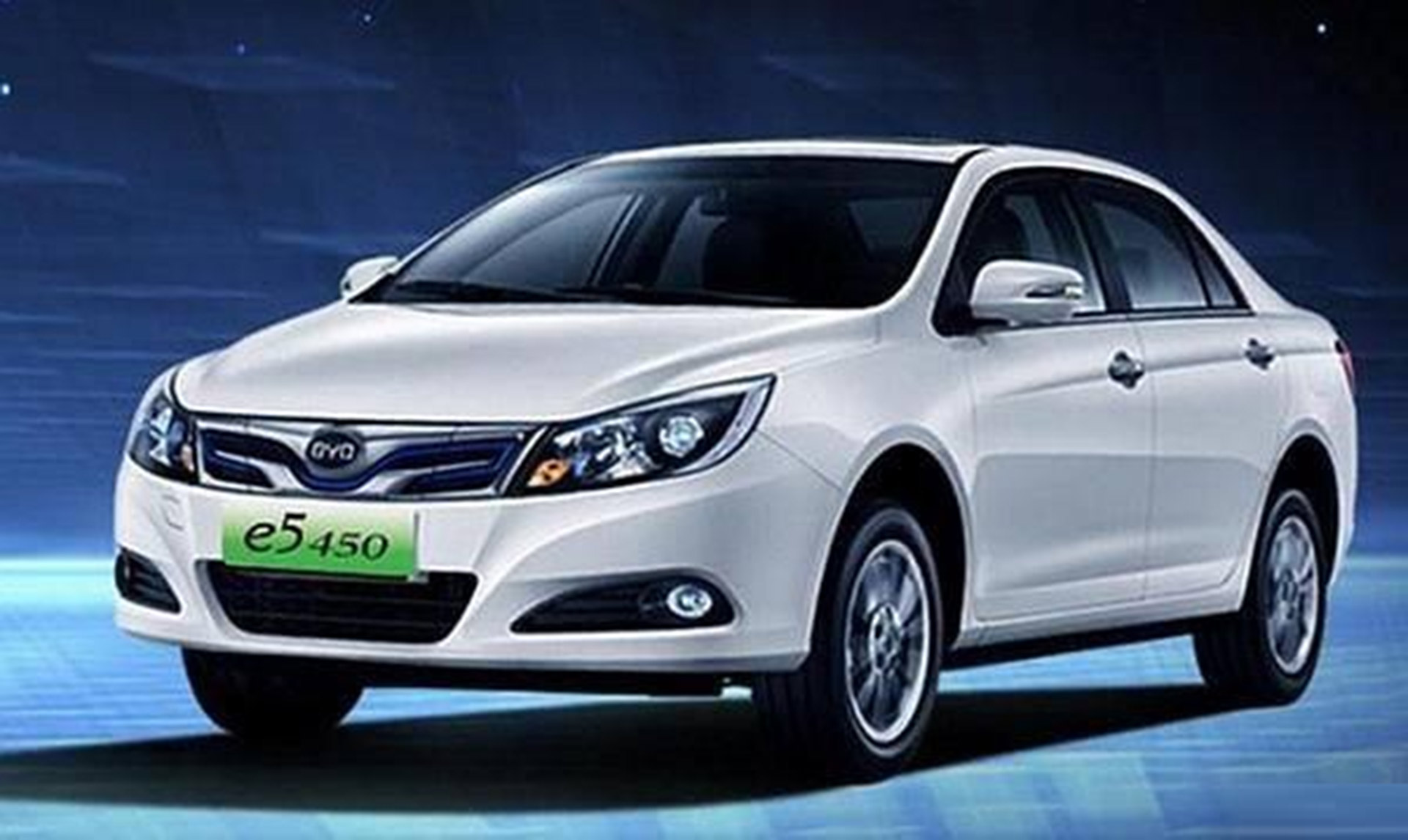 荣联租车搭电救援服务：专业道路救援，守护您的每一程出行