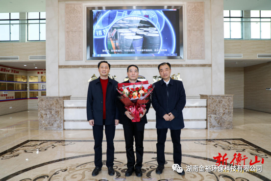 戴新贤赴县高新区看望慰问优秀人才代表