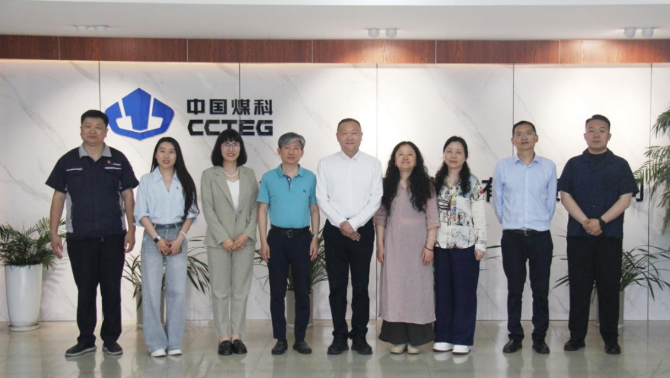 全国塑标委循环和环境分会专家组莅临科聚孚公司考察指导