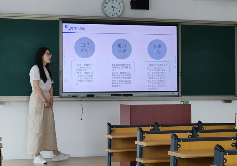 贯彻精神全员说课 交流提升业务能力