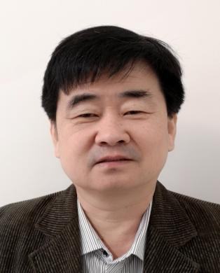 数字化设计与制造技术专业负责人  郑春禄