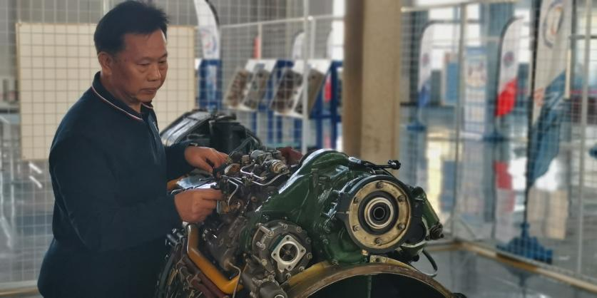 飞机机电设备维修专业负责人  董国靖