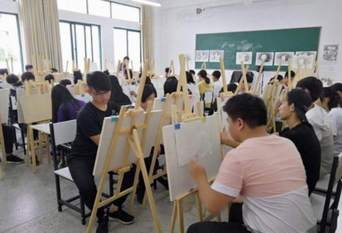 艺术（普通）高考班