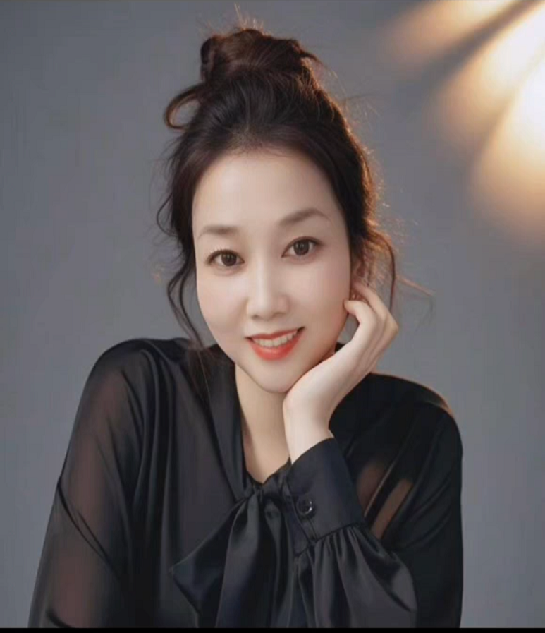燕子喜心缘俊英美