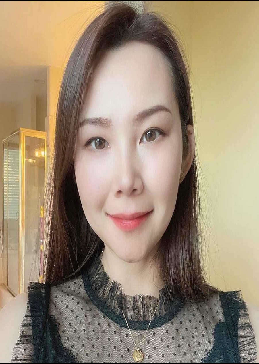 洛杉矶的LiSaM月中