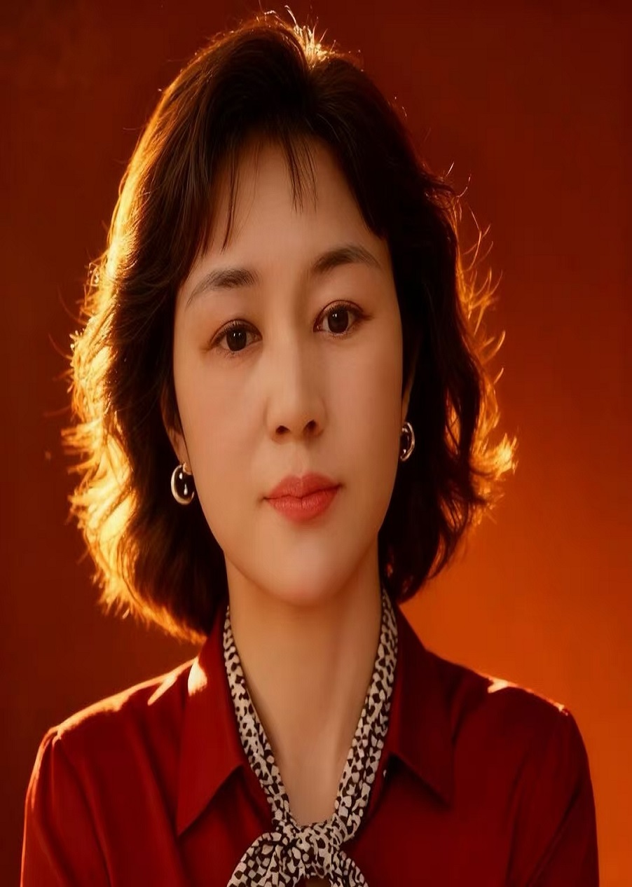 低音老歌莉莉