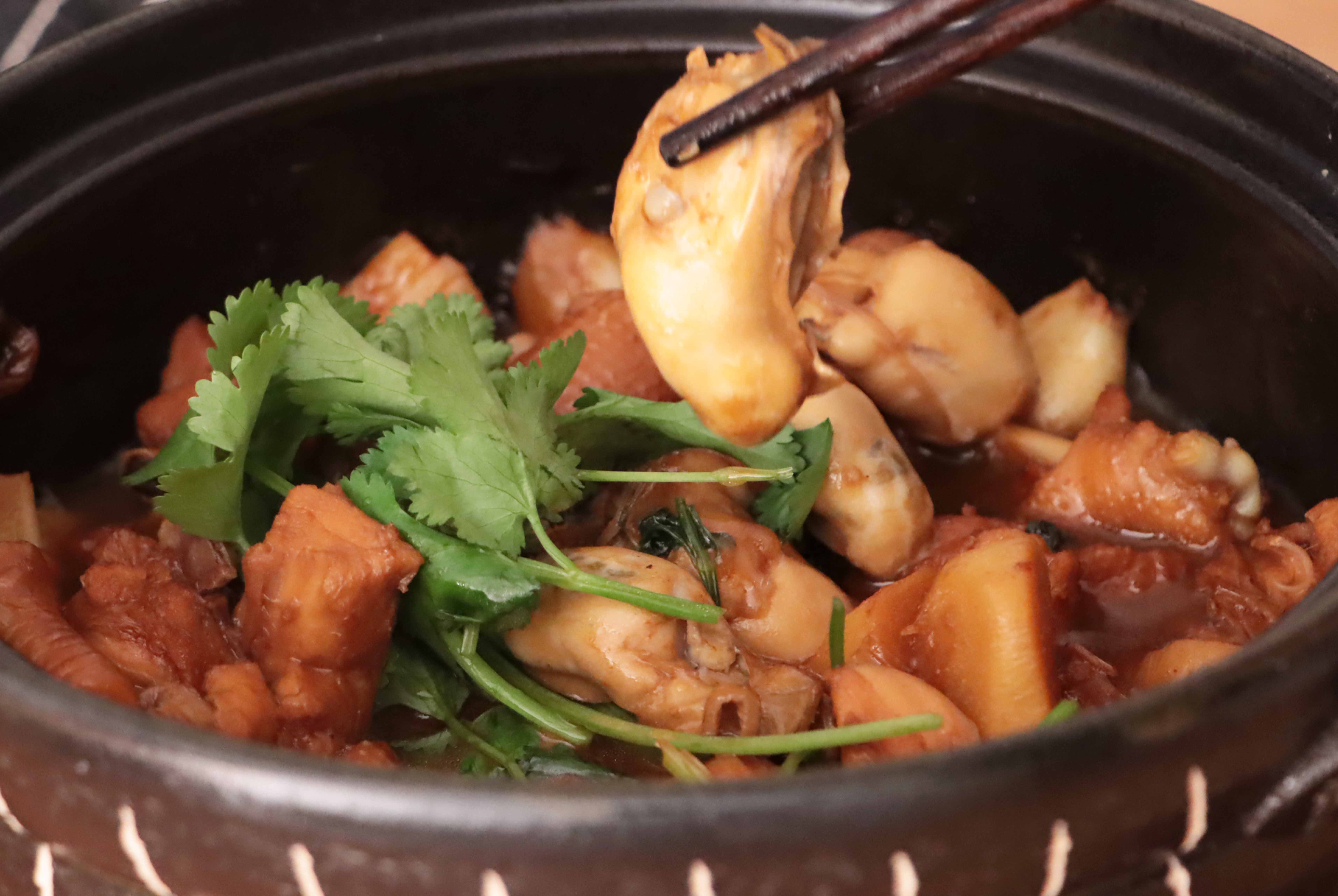 生蚝鸡煲