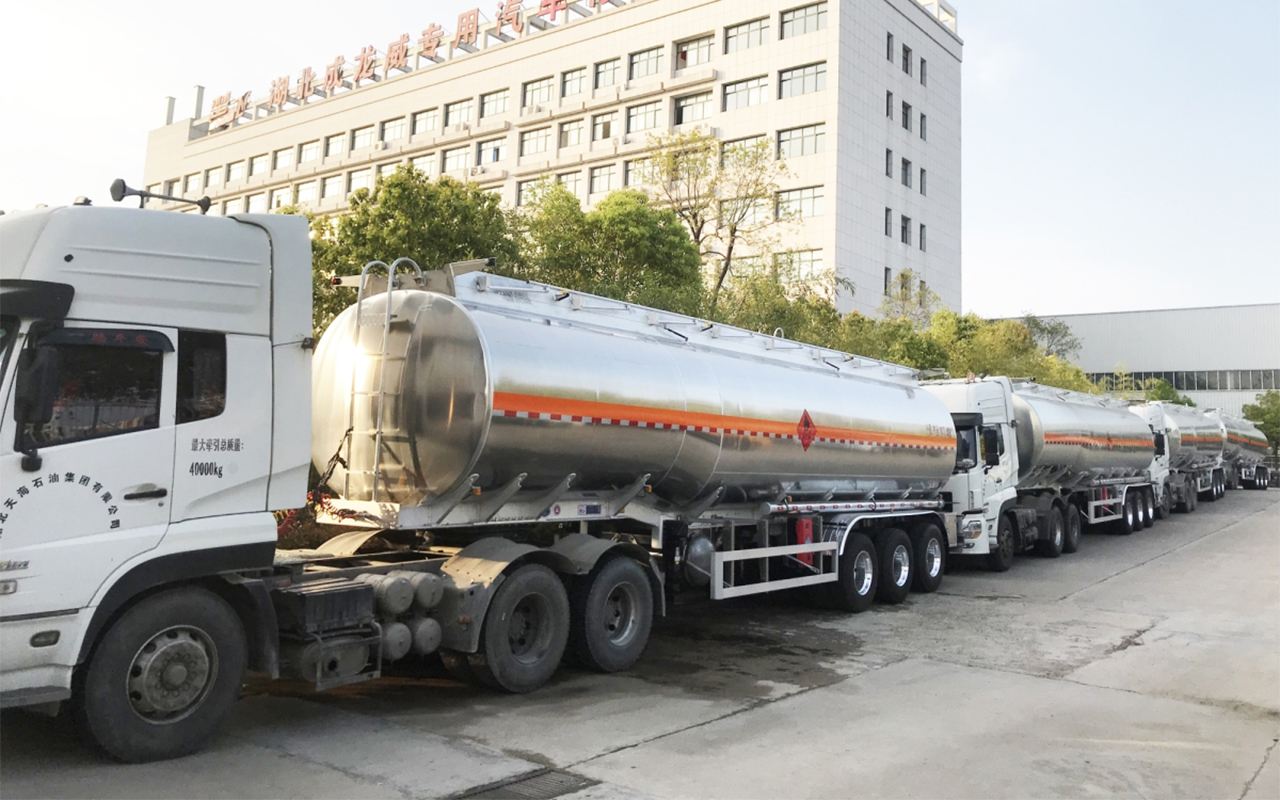Chufei brand Aluminum alloy fuel tank semi-trailer