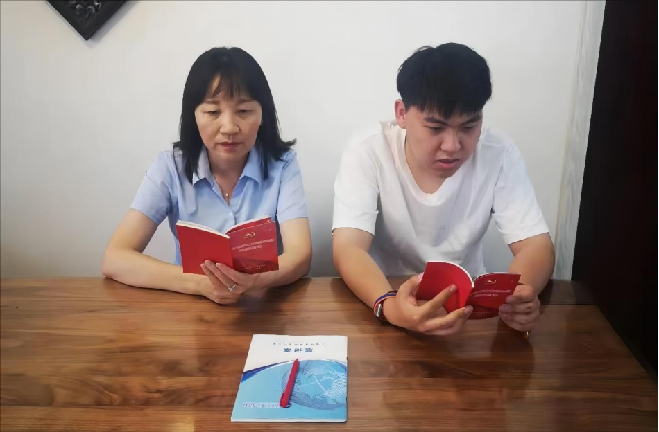 黨代會精神進家庭 傳遞黨的“好聲音”