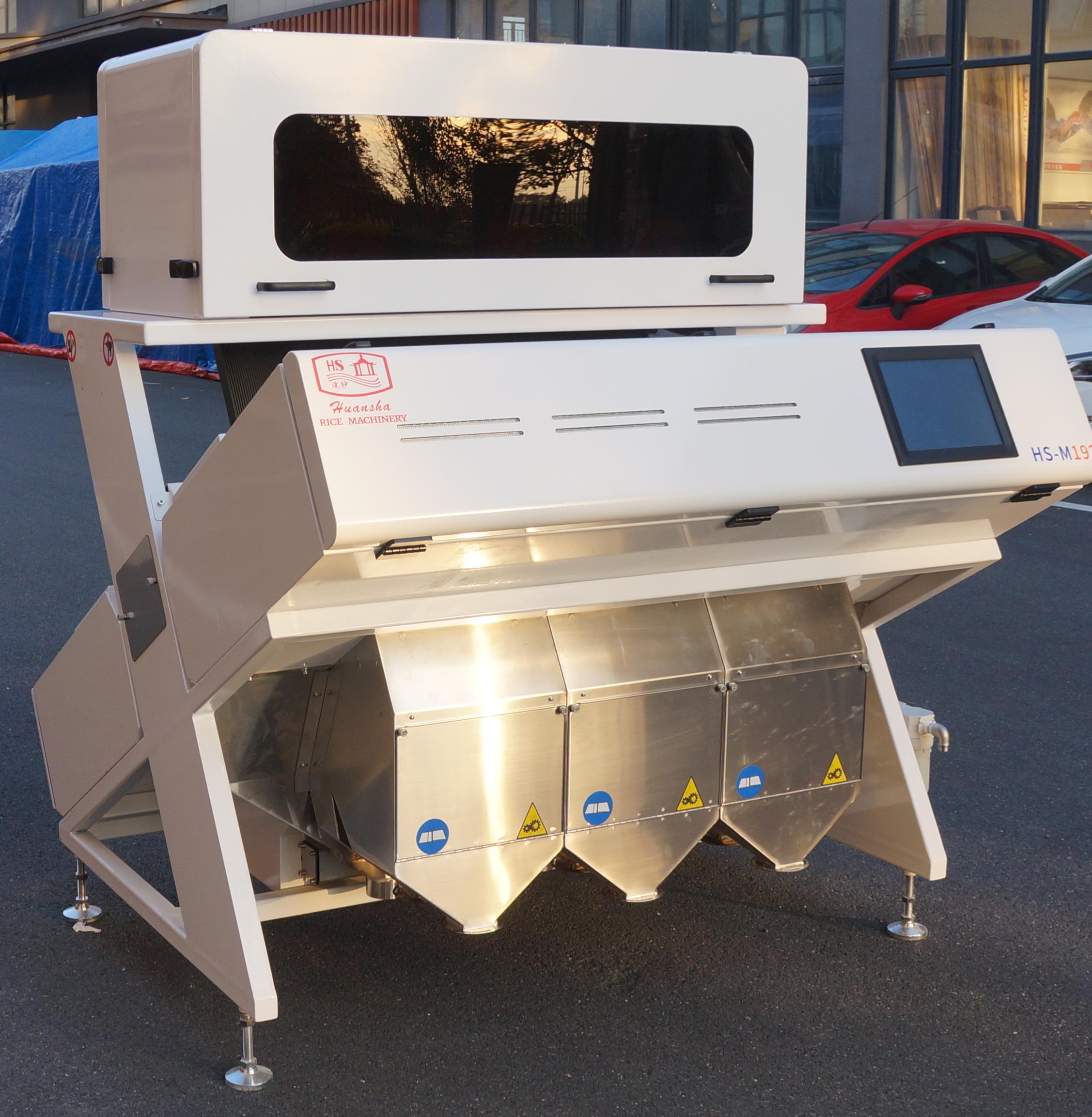 HS-M256 Color sorter with 6KVA UPS