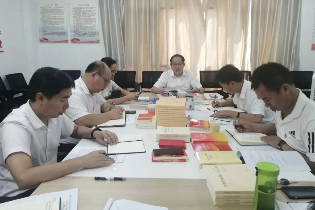 红河州各级工会学习宣传《习近平关于工人阶级和工会工作论述摘编》