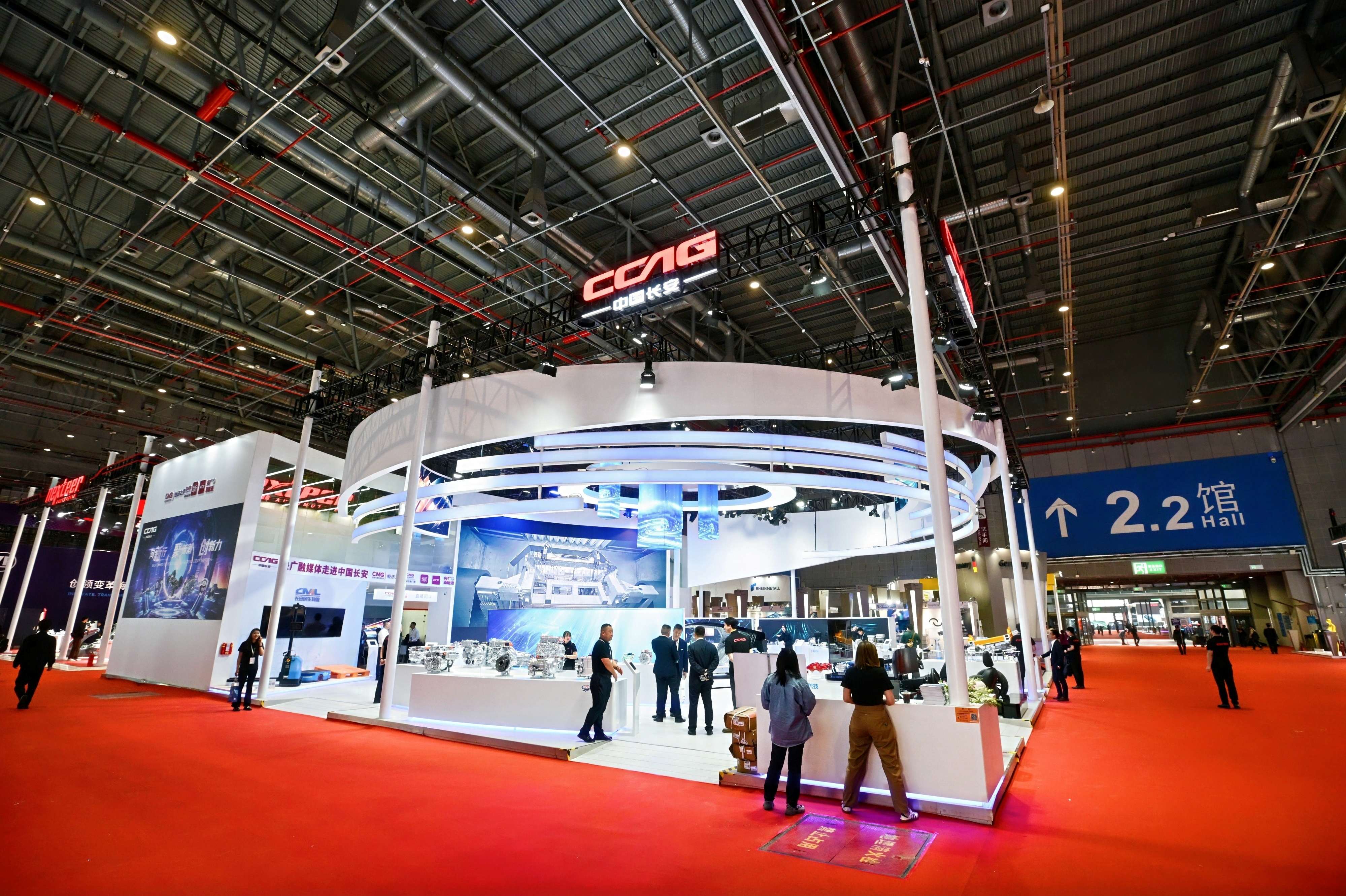 向新行 聚新潮 创新力：中国长安亮相2025上海车展