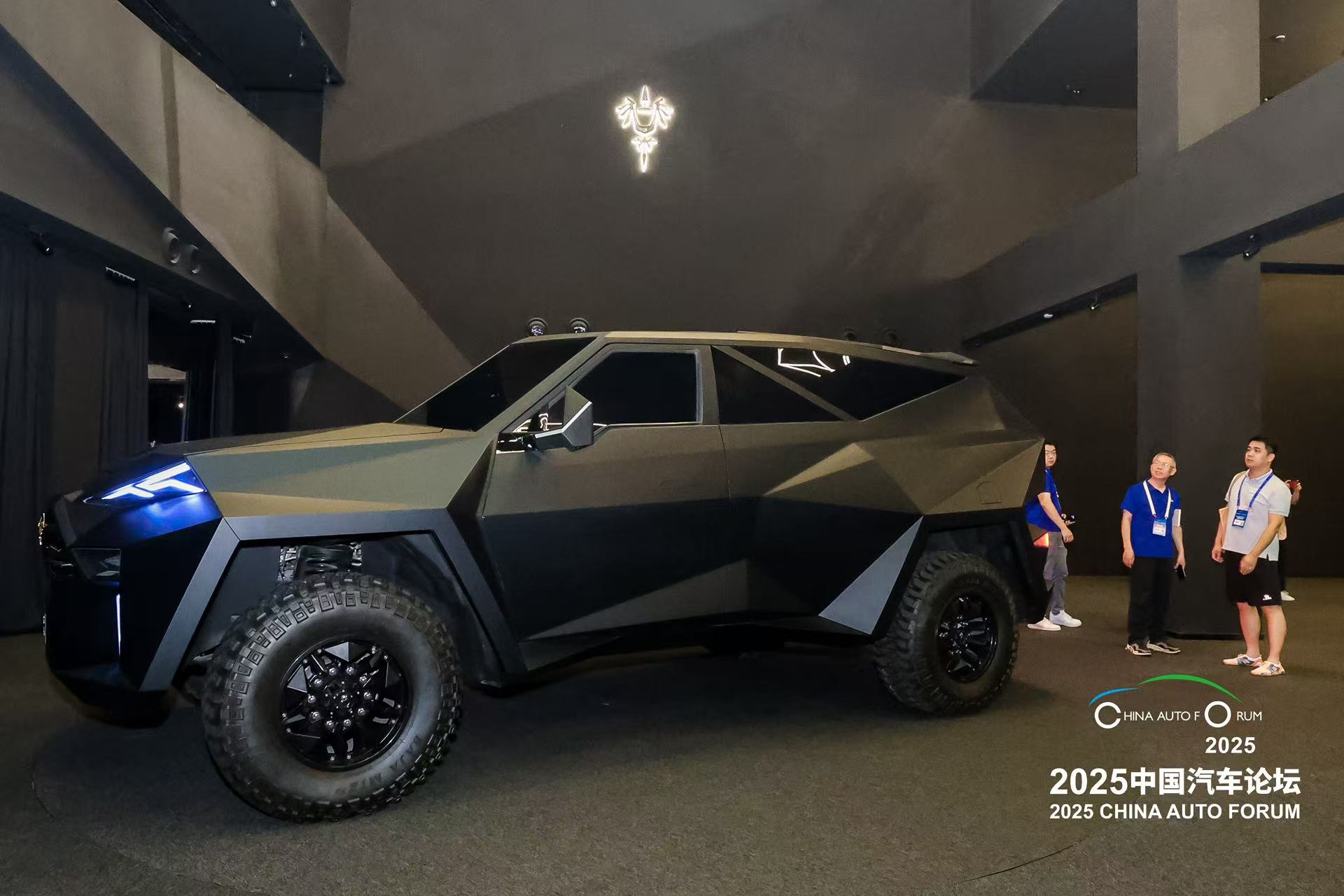 2025中国汽车论坛参访团走进嘉定：探索汽车科技与百年汽车文化