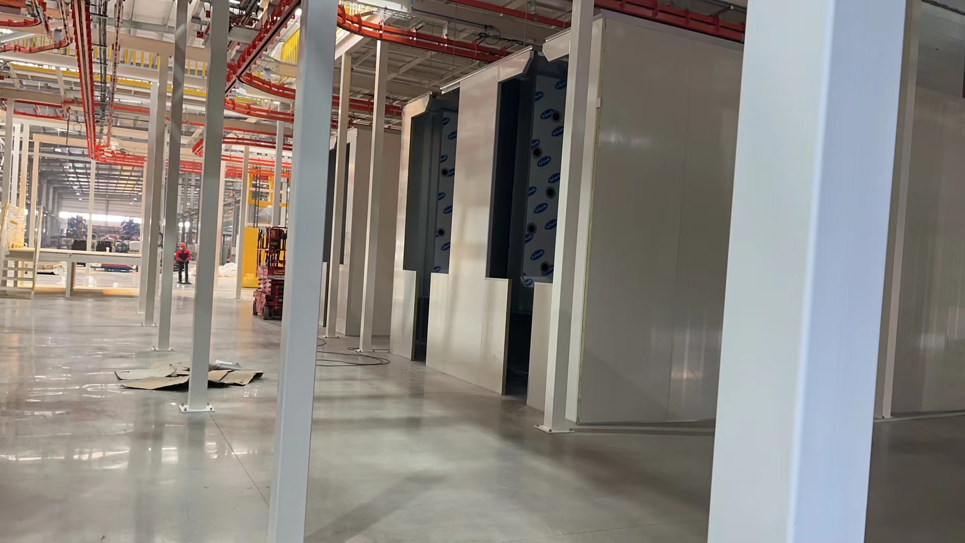 7月国际著名叉车品牌涂装新线投槽完毕，清洗防锈一体