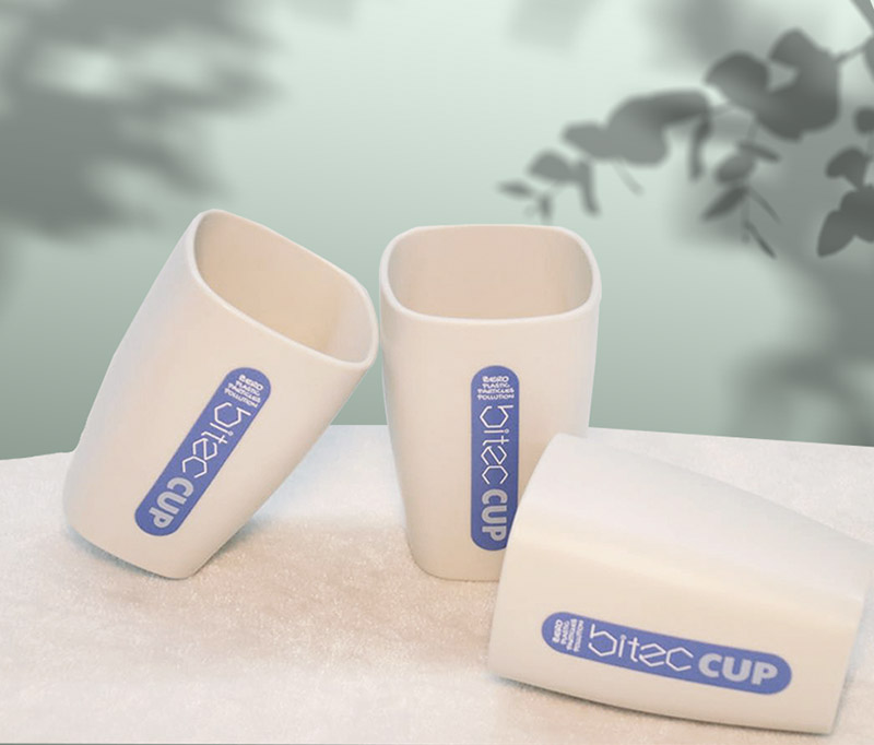 &nbsp;
&nbsp;
1.创新技术可耐120&deg;高温
其他的聚乳酸耐高温改性技术&le;60℃，百解乐团队对聚乳酸进行了改性，新材料的耐受温度在原材料上提高到了一倍，达到120℃，增加了百解乐产品的应用场景。