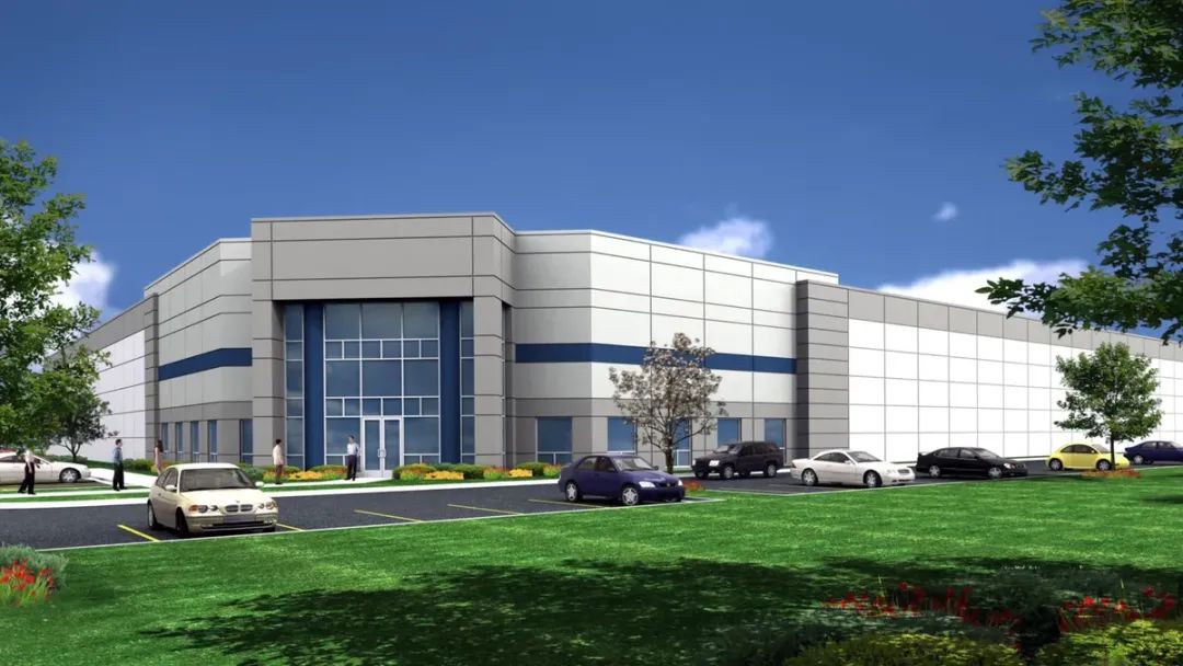 一座封闭的通用两到三层大型建筑的效果图，前面有停车场和草坪。