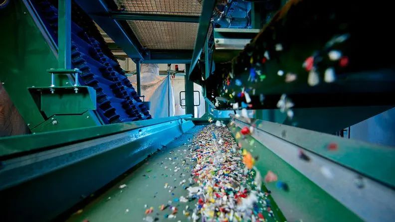 欧洲塑料回收产业“临界点”：1–7月关停潮蔓延，产能净增或归零