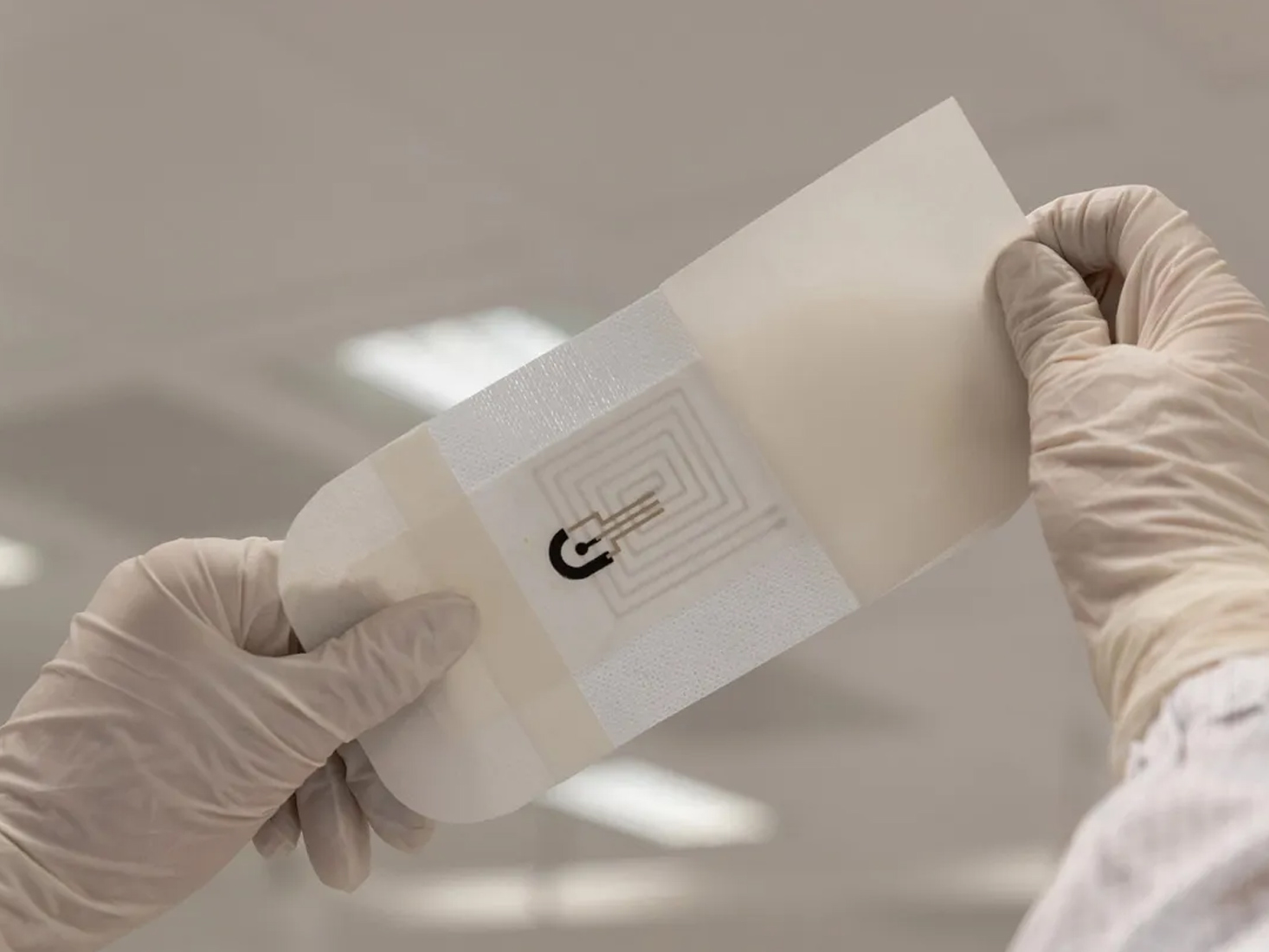 智能医疗新突破：无感监测绷带开启创面护理新纪元