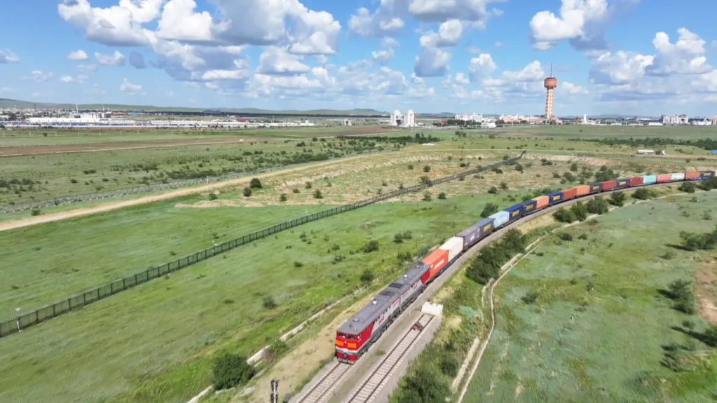 6年来，石家庄国际陆港开行中欧班列1600多列