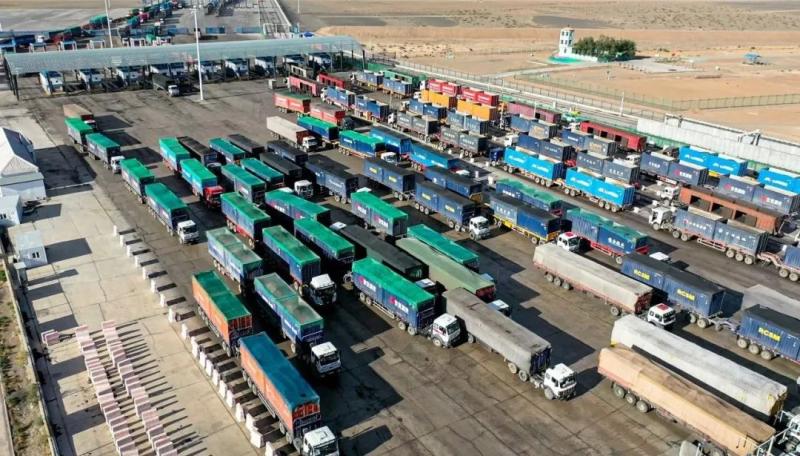 货运量第三、增幅第六！策克口岸交出亮眼成绩单