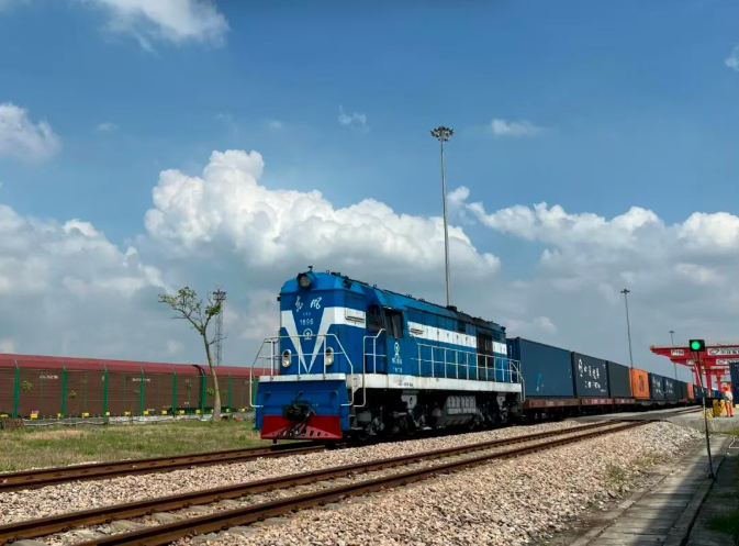 广物国际物流顺利开行广州国际港首列“跨两海”南通道中欧班列