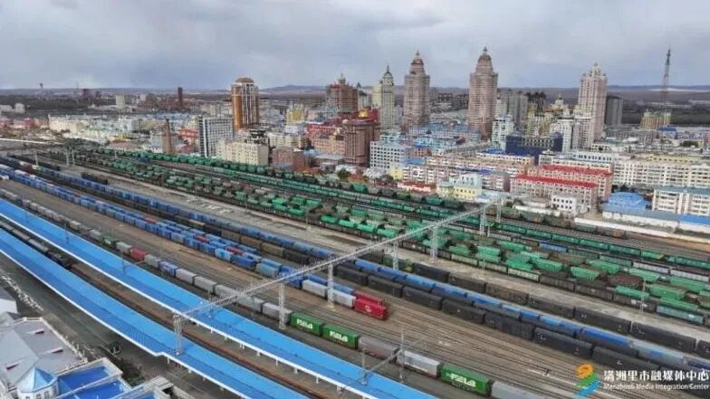 前9个月经满洲里铁路口岸通行中欧班列3457列