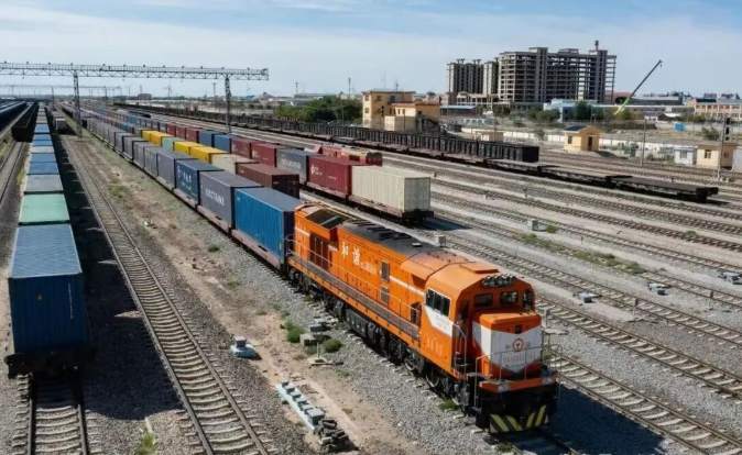 “十四五”时期 二连口岸出入境中欧班列超1.5万列