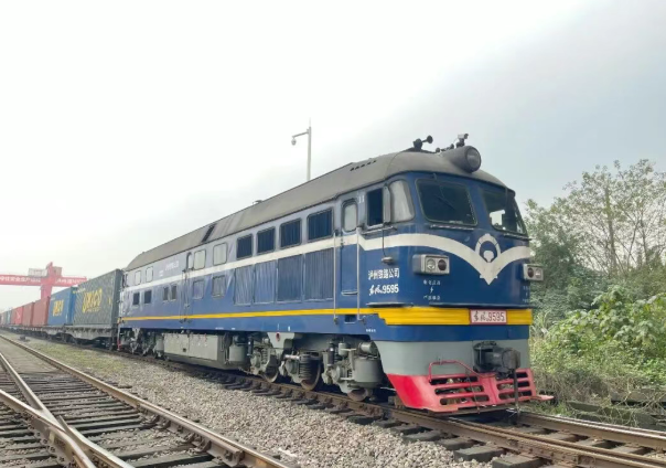 川南分公司成功开行2025年第6列中欧（亚）班列