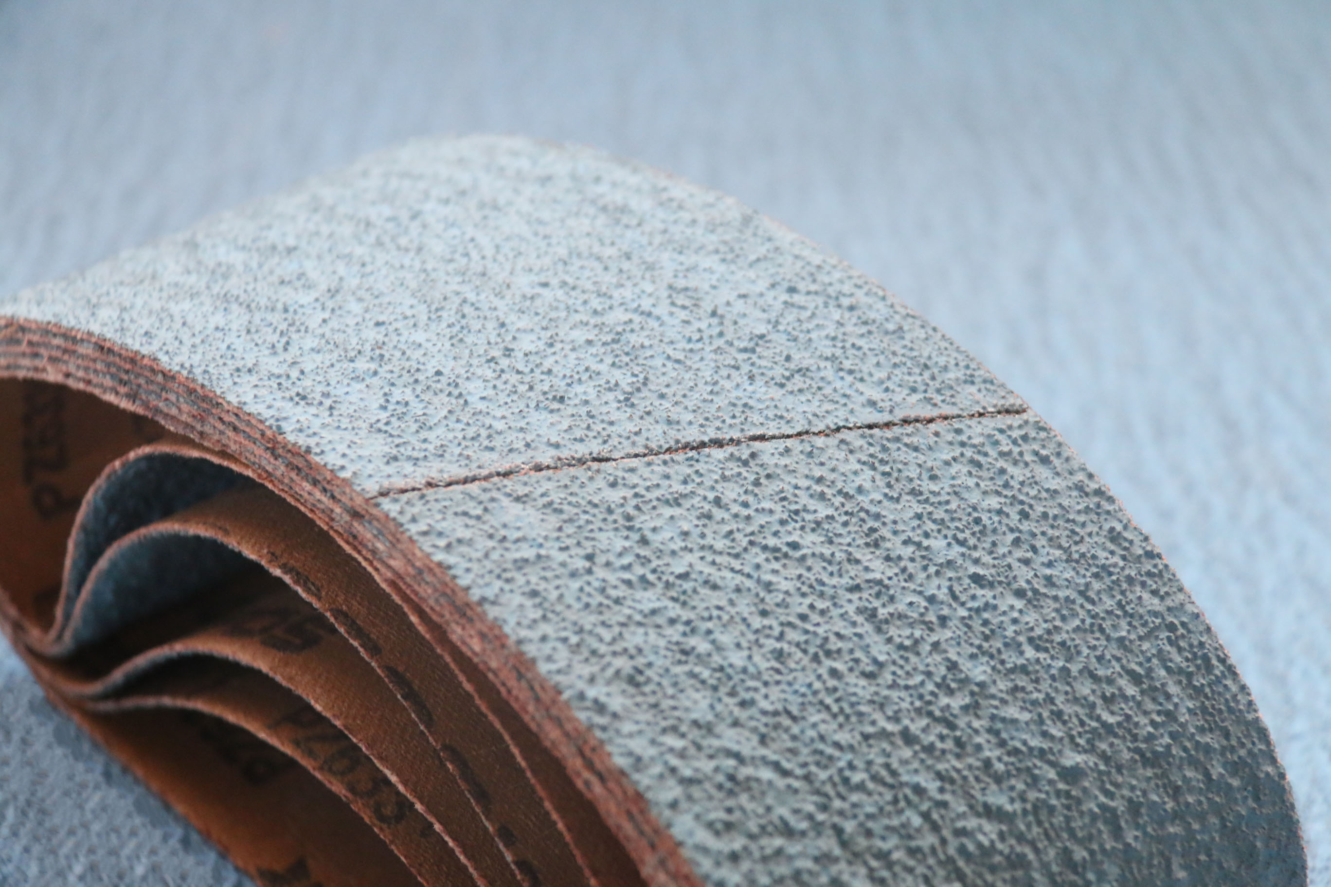 Zirconia sanding belt PZ633+: the cost-effective choice