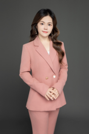  
叶欣欣  财务总监
英国阿斯顿大学Aston University，工程项目管理学专业（B.Sc. Project Management)本科学士学位。