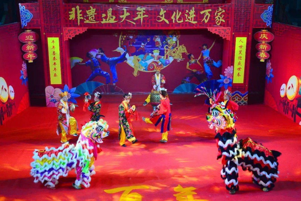 文旅成了幸福事业（侠客岛·两会观察）