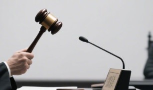 张军会见第三批受聘担任最高法各巡回法庭特邀调解员的地方法院退休法官并强调 树立“终身学习”意识 更好应对司法审判新情况新问题