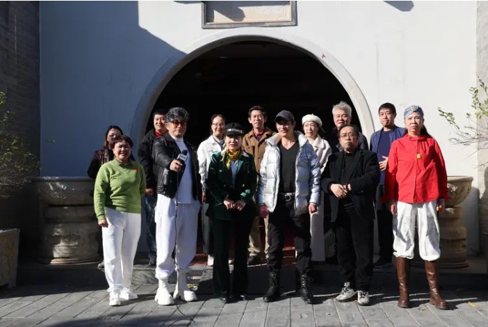 翰墨映木韵 雅集续文脉