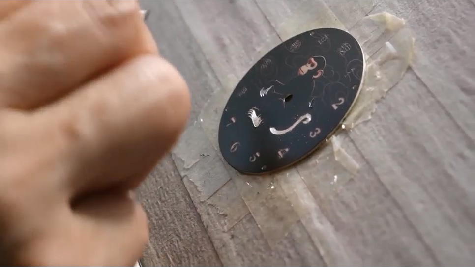 非遗锲金 将文化与传承戴于腕间