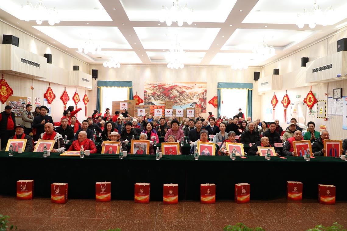 曜阳关爱行动：新春慰问一老一小