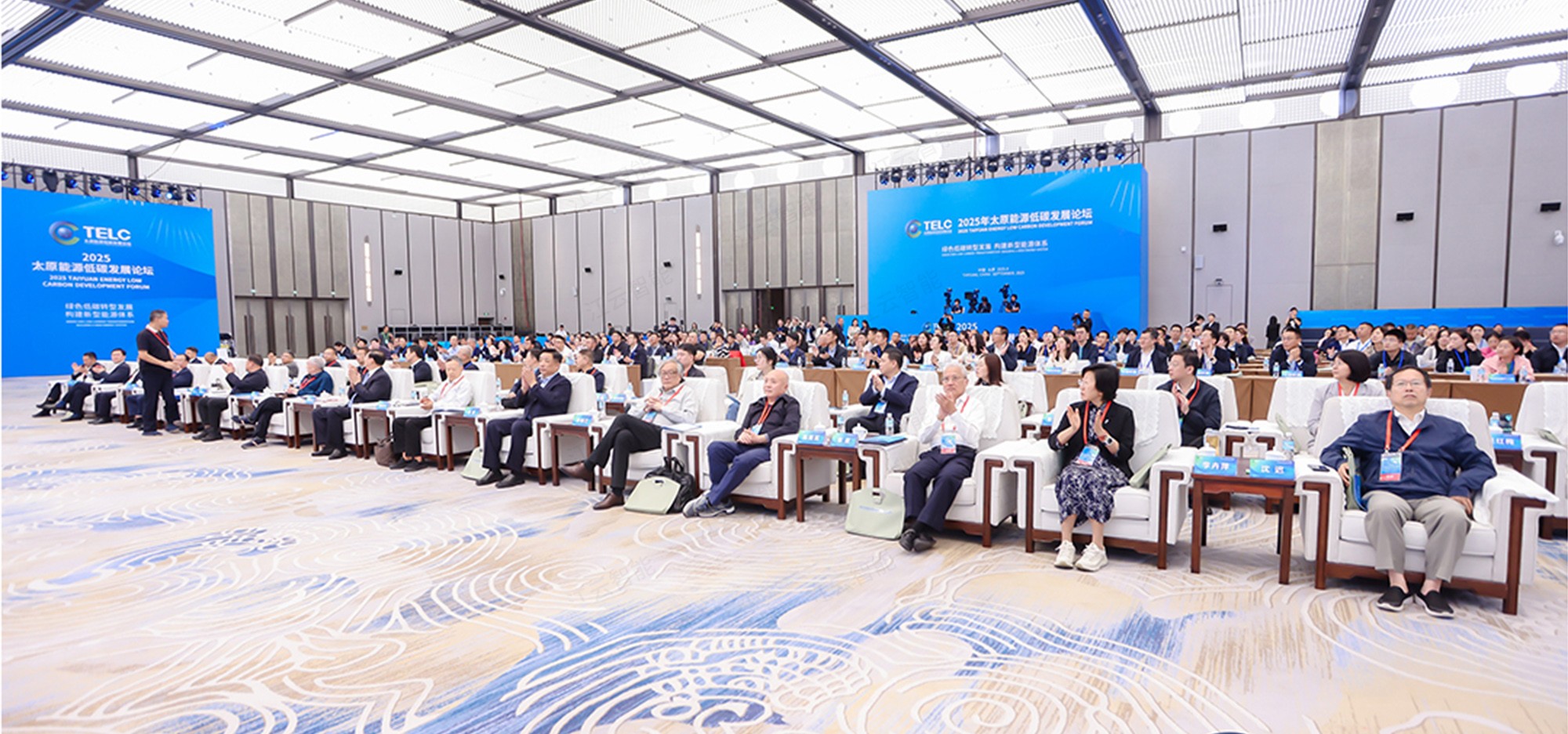 江云智能亮相2025太原能源低碳发展论坛， 共绘AI零碳韧性城市新蓝图