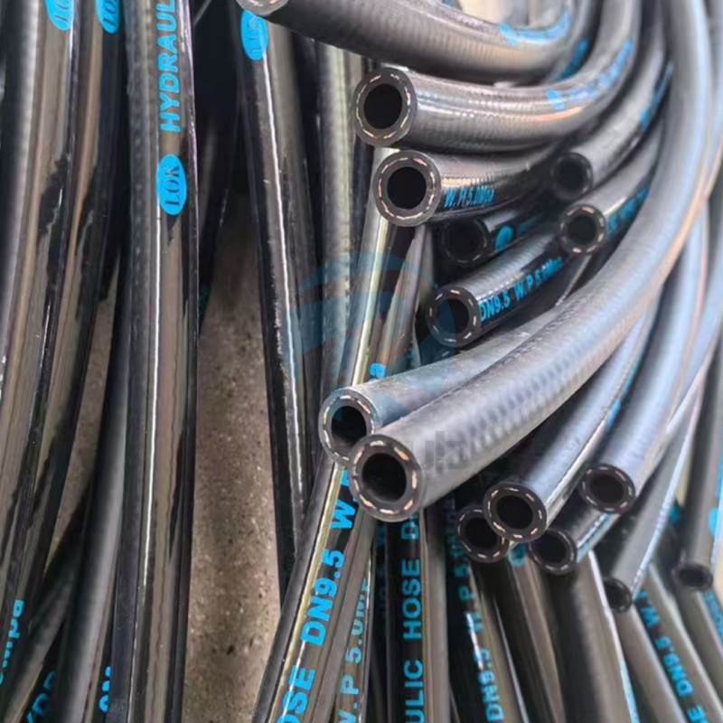 How to Stretch a Rubber Hose Safely and Effectively