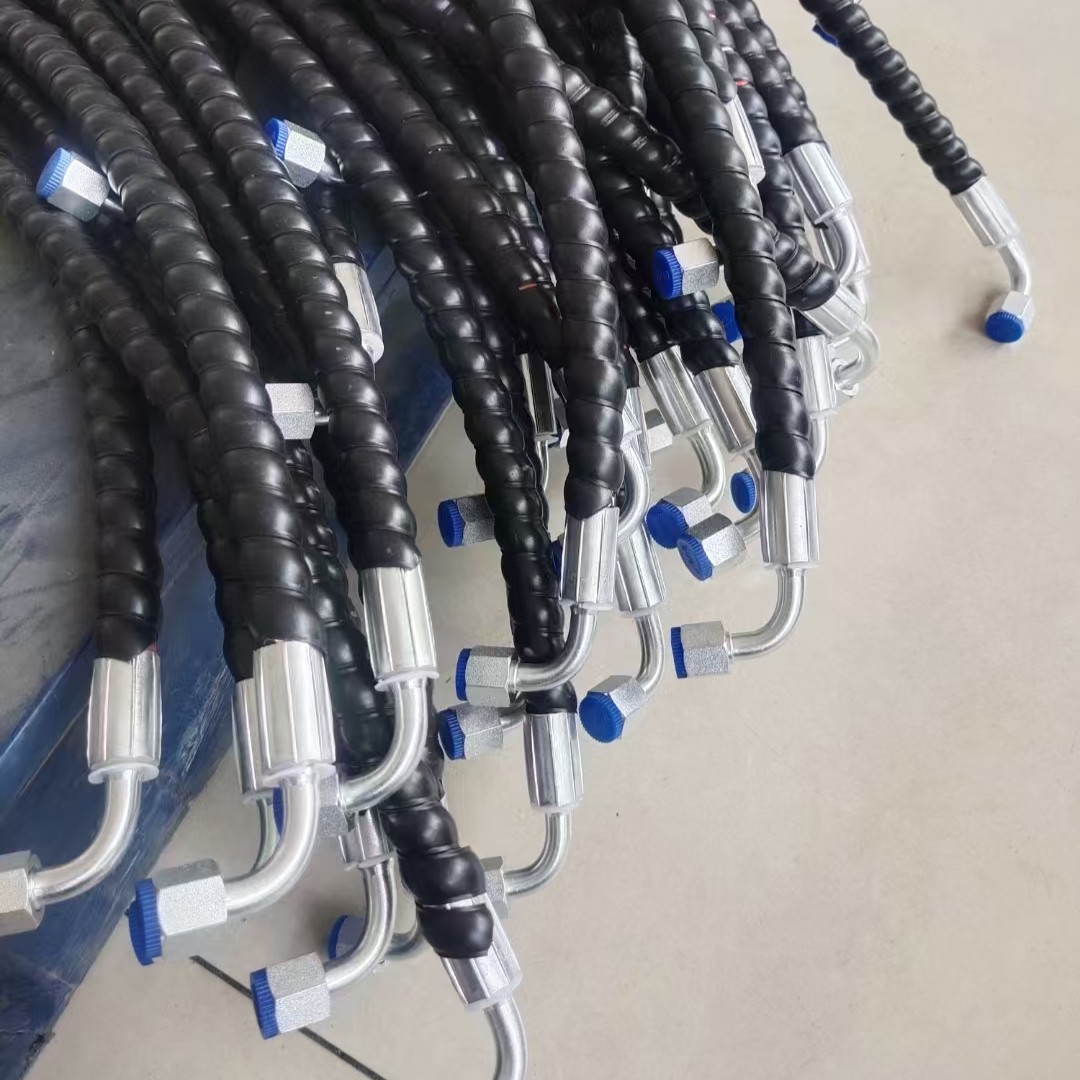 High Pressure Hydraulic Hose for Excavator Loader Cylinder - Oil Resistant Rubber Hose with Reinforcement