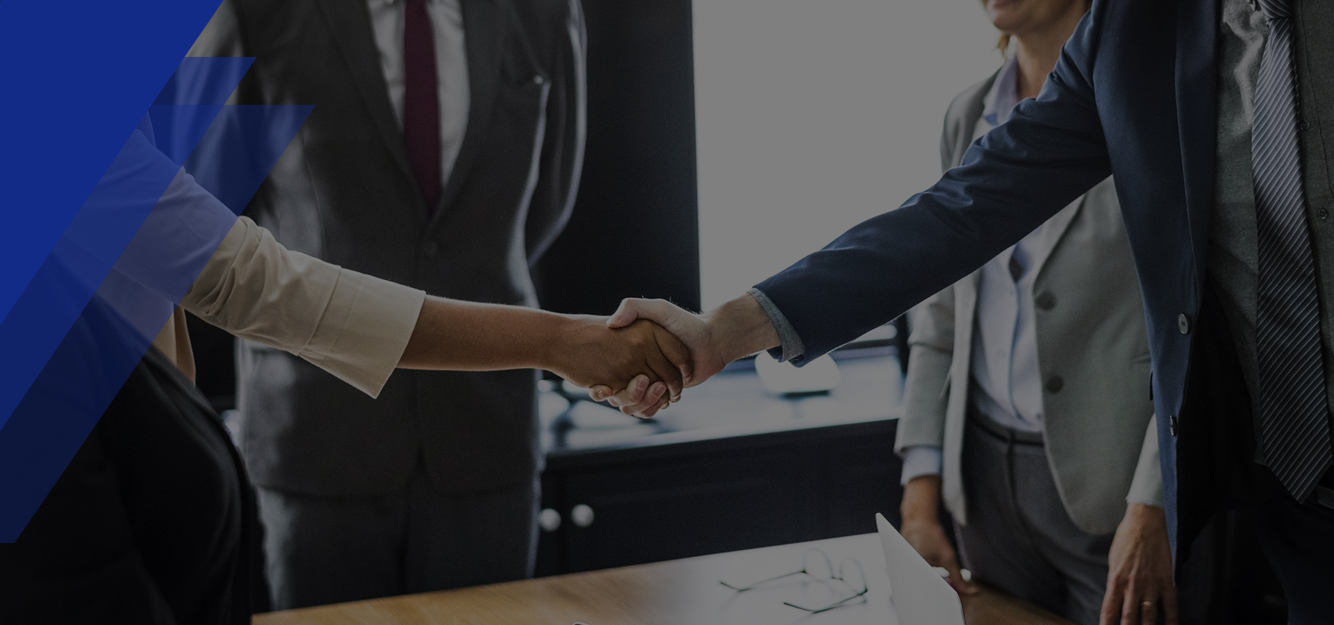 上海鸿谨汽车服务有限公司