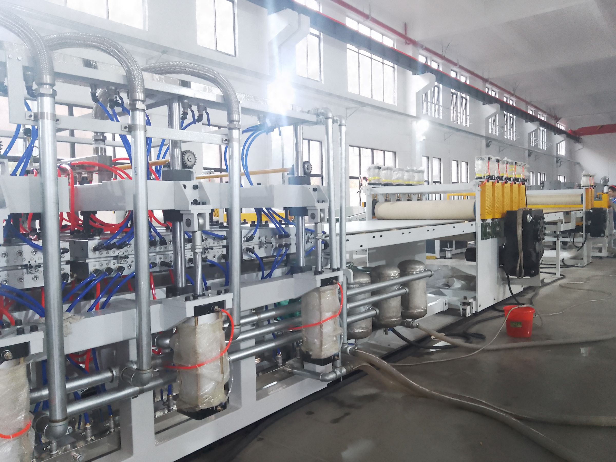 PP hollow sheet machine line